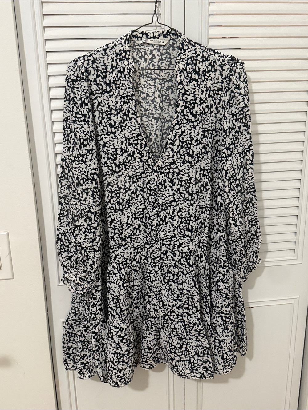 ZARA Black & White Printed V-Neck Dress